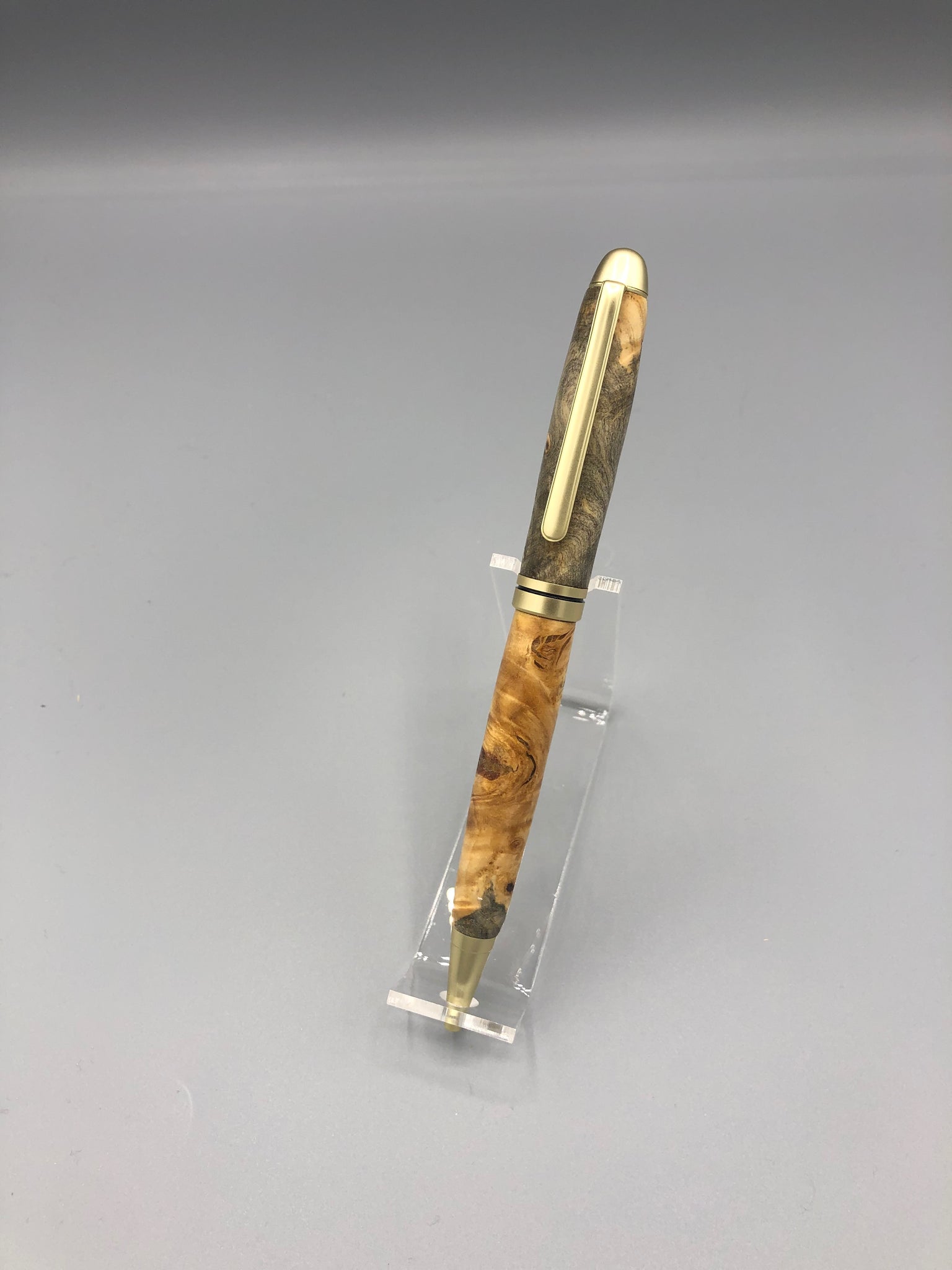 Retractable Cedar Wood Pen – Maple Staple